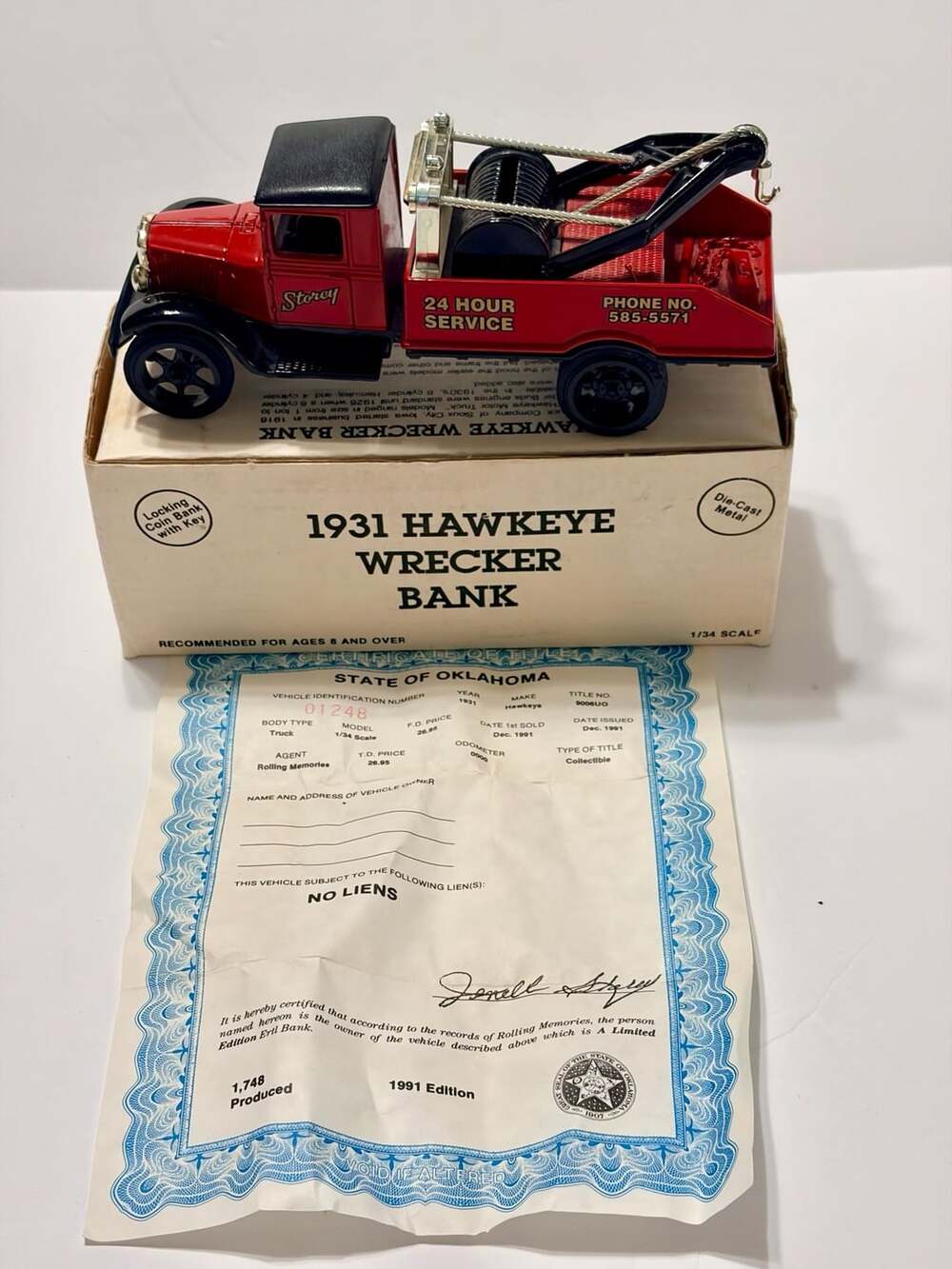 Ertl 1931 Hawkeye Wrecker Bank Storey Tow Truck 1/34 Die-Cast Metal